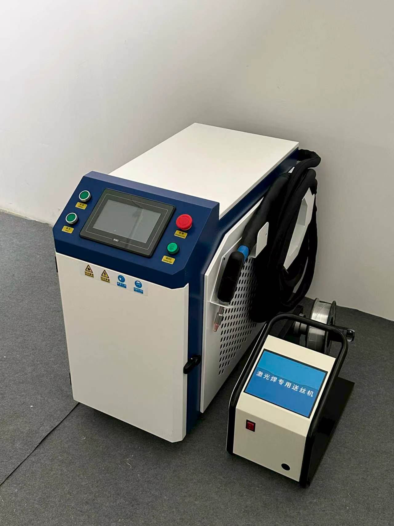 آلة لحام بالليزر المحمولة بالي - مراجعة Handheld Laser Welding Machine وسعره