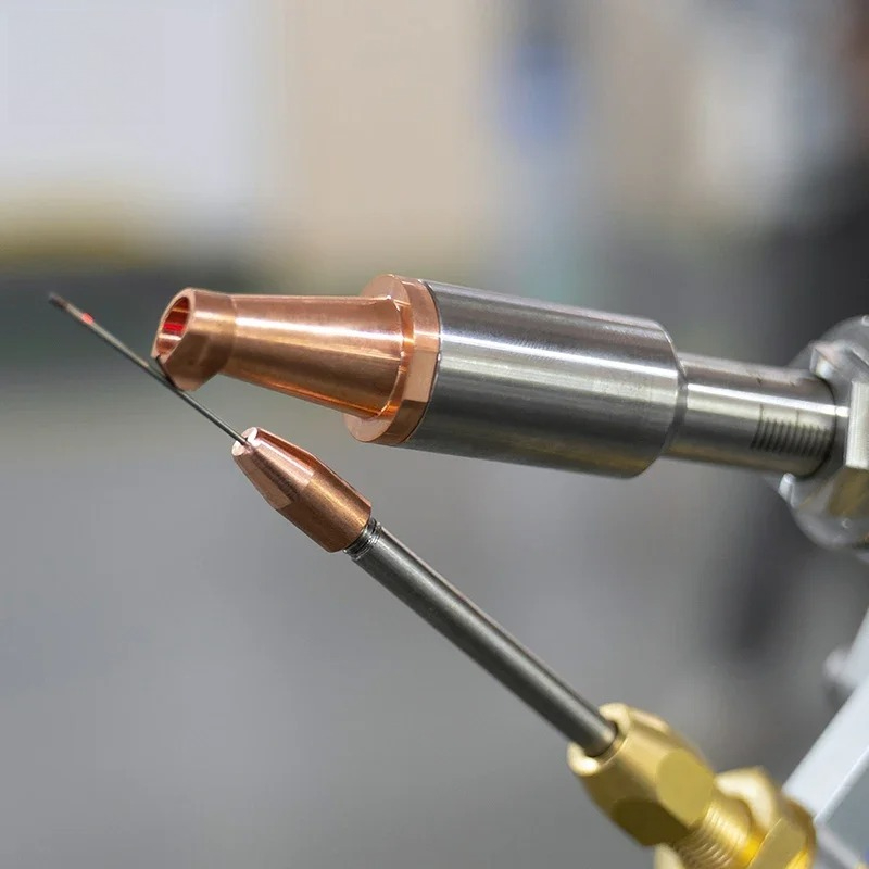 ماكينة لحام ألياف معدنية محمول - مراجعة Handheld Laser Welding Machine وسعره