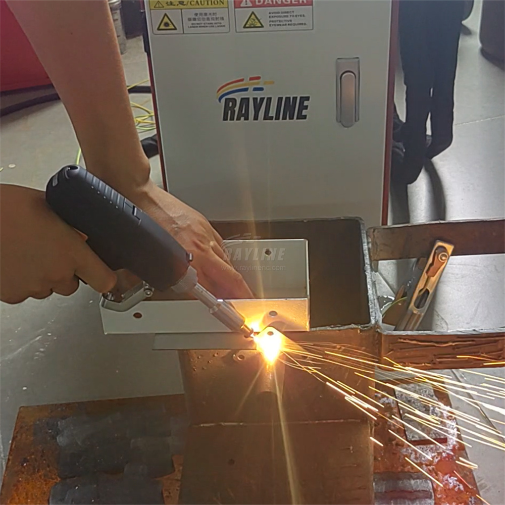 نمط جديد صغير محمول آلة لحام ل - مراجعة Industrial Laser Cleaner وسعره