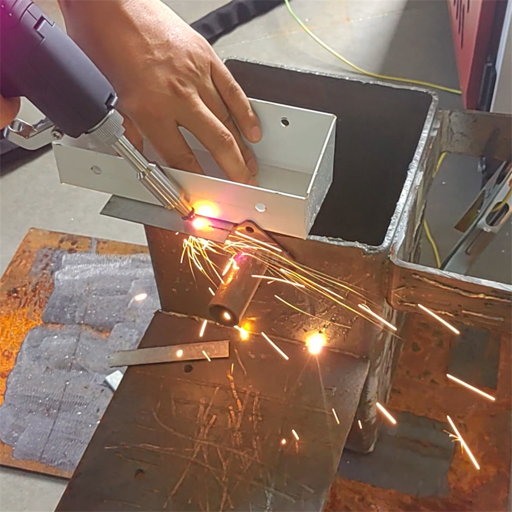 نمط جديد صغير محمول آلة لحام ل - مراجعة Industrial Laser Cleaner وسعره