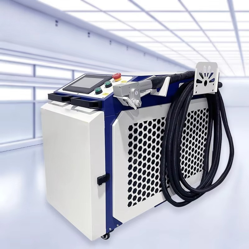 آلة تنظيف بالليزر محمولة بقوة  - مراجعة Industrial Laser Cleaner وسعره